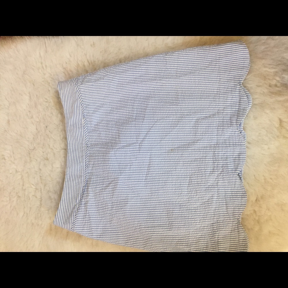 Vineyard vines seersucker skirt